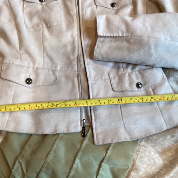 Faux suede jacket, size 6 petite - Picture 8 of 8